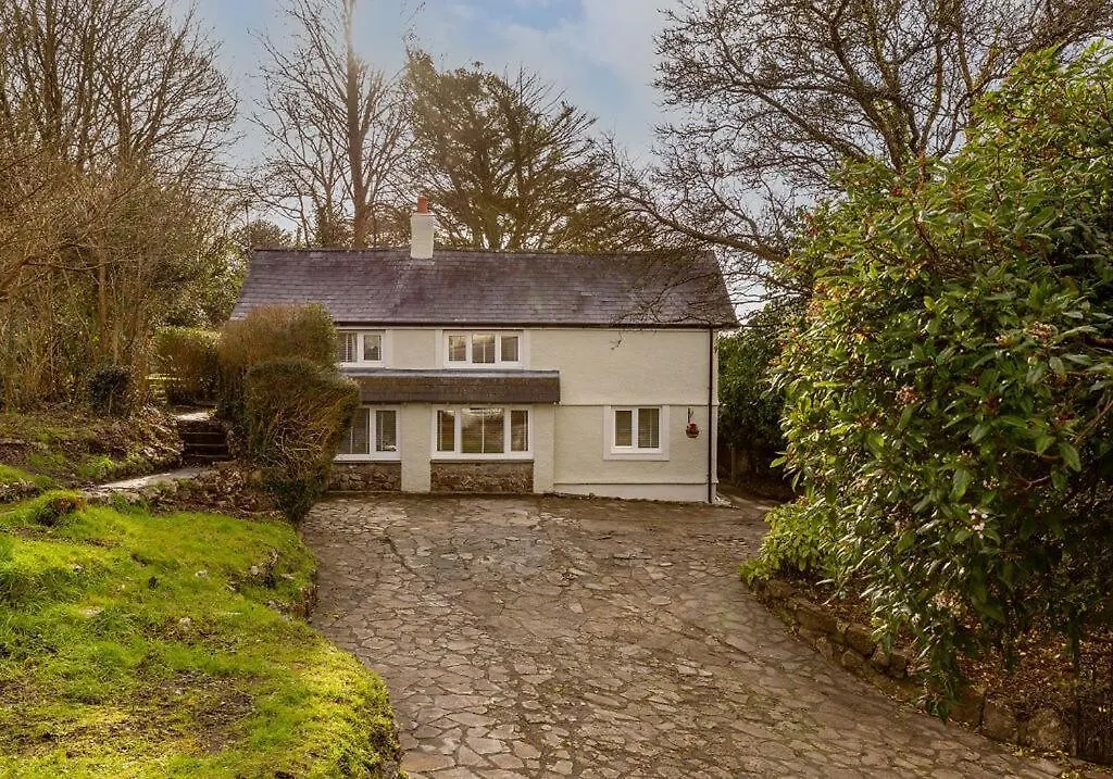 Elegant Cottage With Garden In Gower Bishopston 0*,
