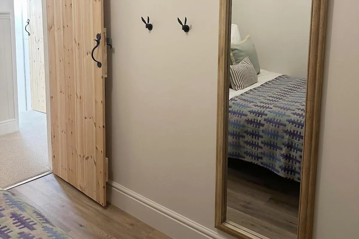 Holiday home Elegant Cottage With Garden In Gower Bishopston United Kingdom