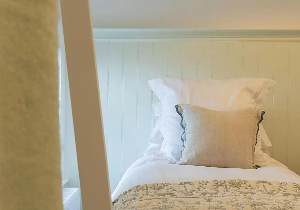 Holiday home Elegant Cottage With Garden In Gower Bishopston