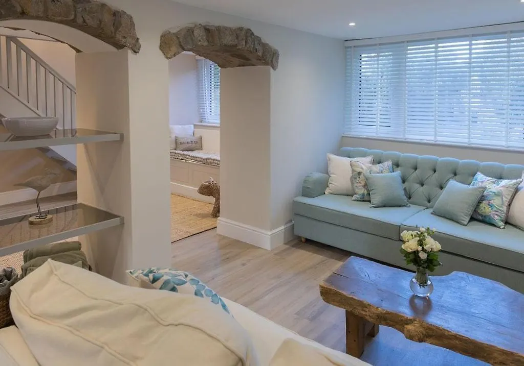 Elegant Cottage With Garden In Gower Bishopston 0*,  United Kingdom